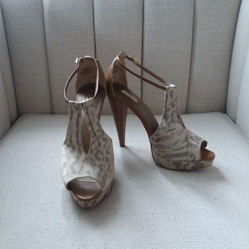 Report Signature Harriot platform heel sandals